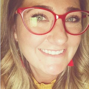 Meet your Posher, Casey